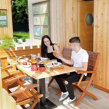 Honey Paradise Glamping Resort Dobova Exterior foto